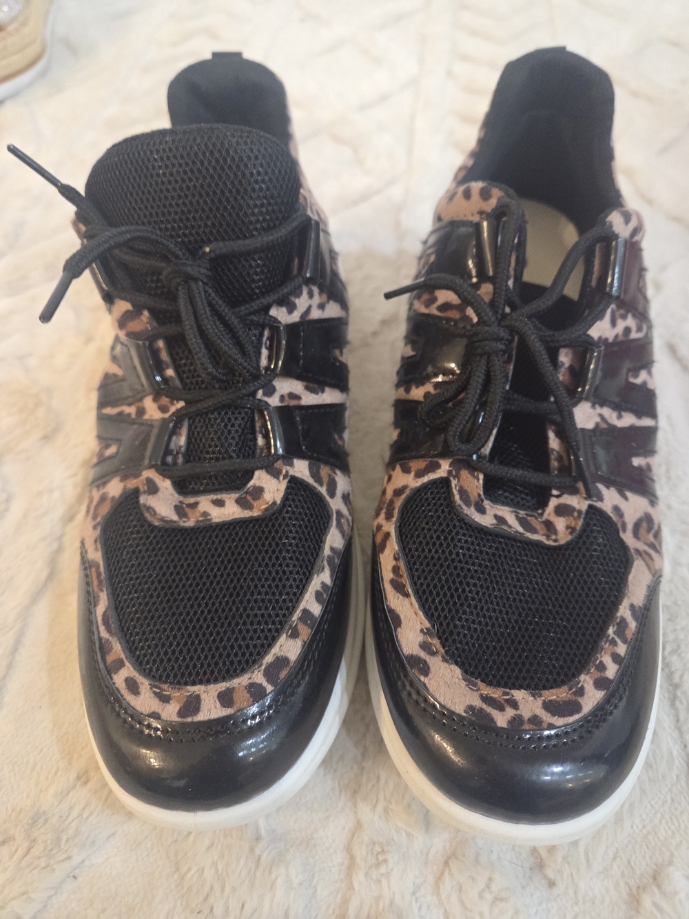 Vintage Charles Albert Leopard Accent Sneakers -Black, Tan & White Size 10 Woman